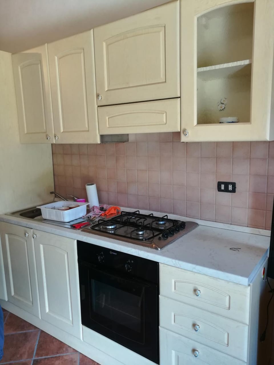 Kitchen or kitchenette, Other, stove