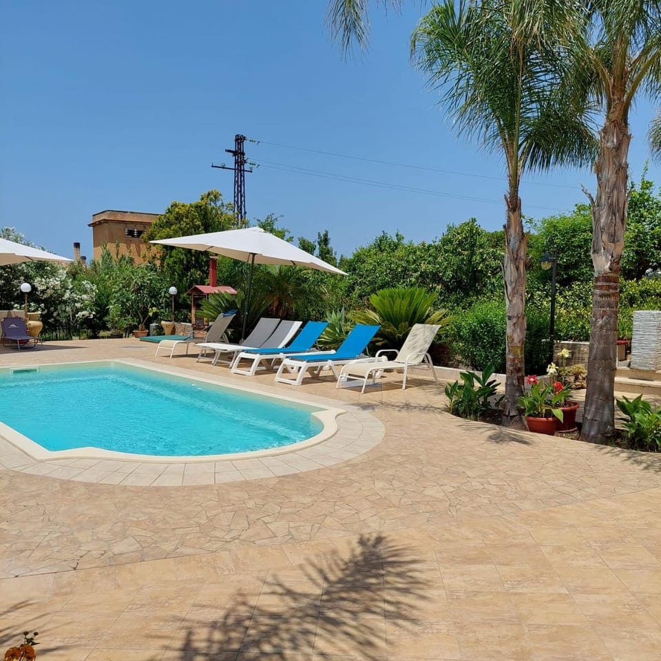Day, Garden, Garden view, Pool view, Swimming pool, sunbed