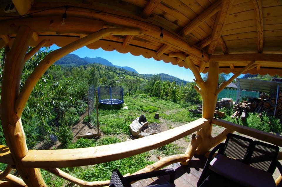 Garden, Balcony/Terrace, Landmark view, Mountain view