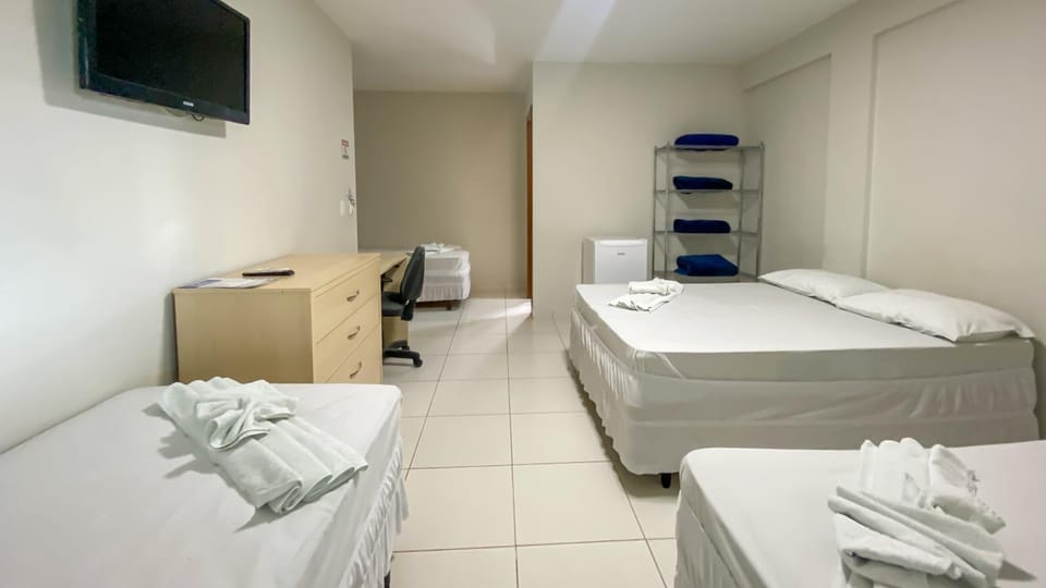 Bed, towels