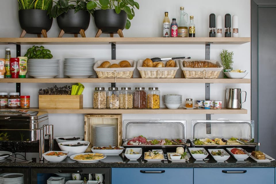 Coffee/tea facilities, Food and drinks, Food, Breakfast, Continental breakfast, Buffet breakfast, Drinks