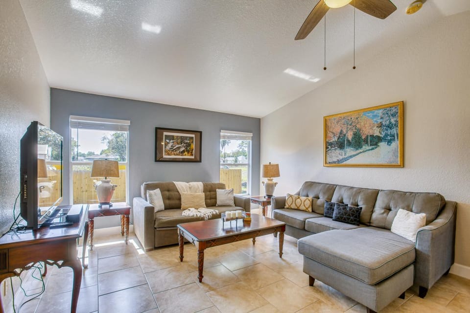 Shop, Swim & Sunbathe: North Port Gem w/ Lanai! House in North Port