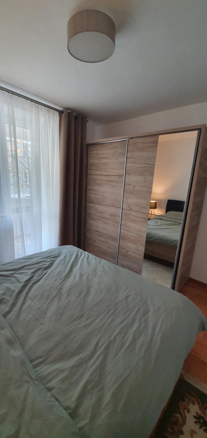 Apartament Chaplins 3 camere Apartment in Romania