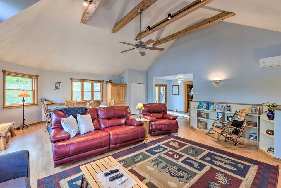 Hot Tub, Sauna, Fireplace, Dock! Lake Honor Cabin Cabin in Lake Township