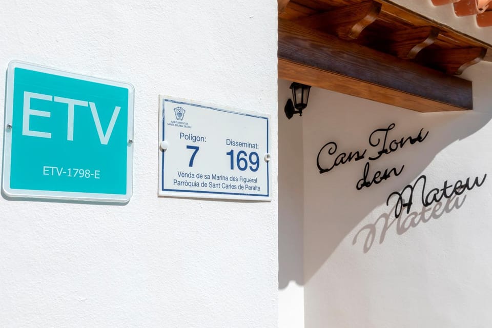 Facade/entrance, Property logo or sign