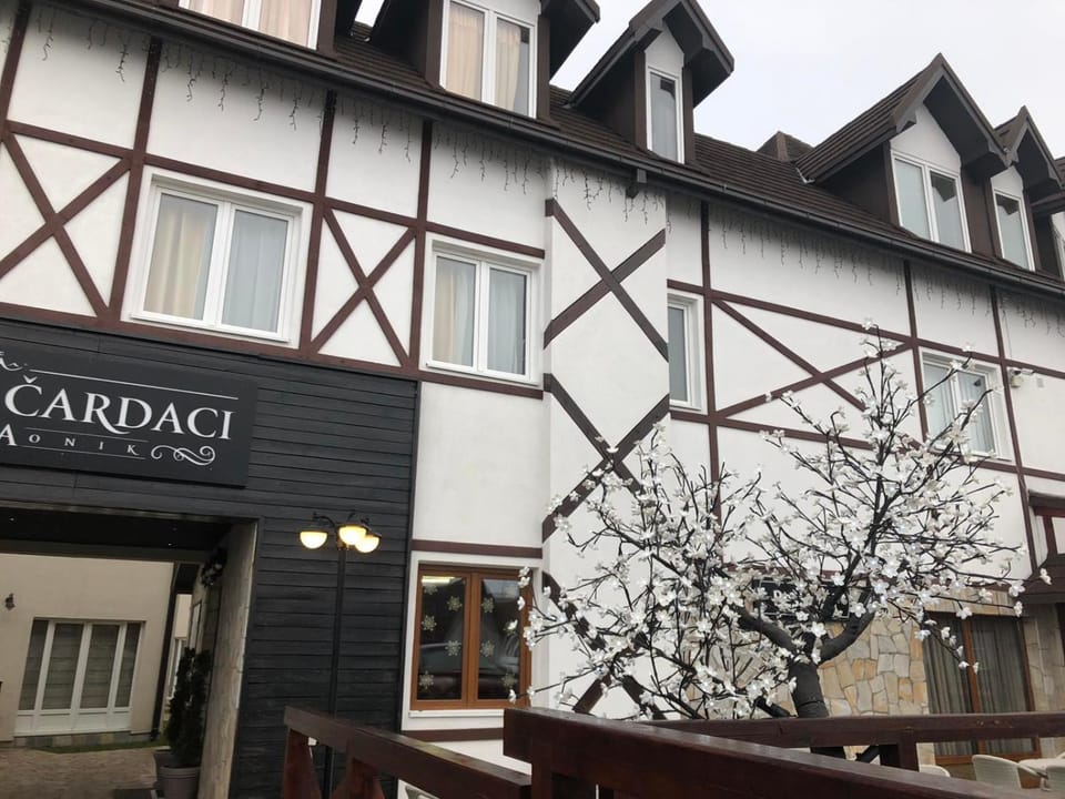 Apartman Dream,Kraljevi Čardaci, sa besplatnim parkingom u garazi Apartment in Serbia