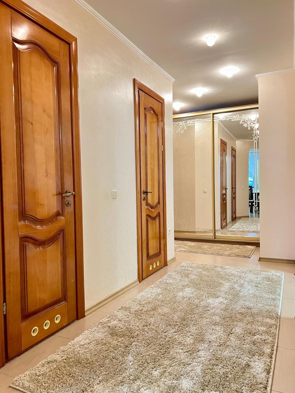 Photo of the whole room, wardrobe