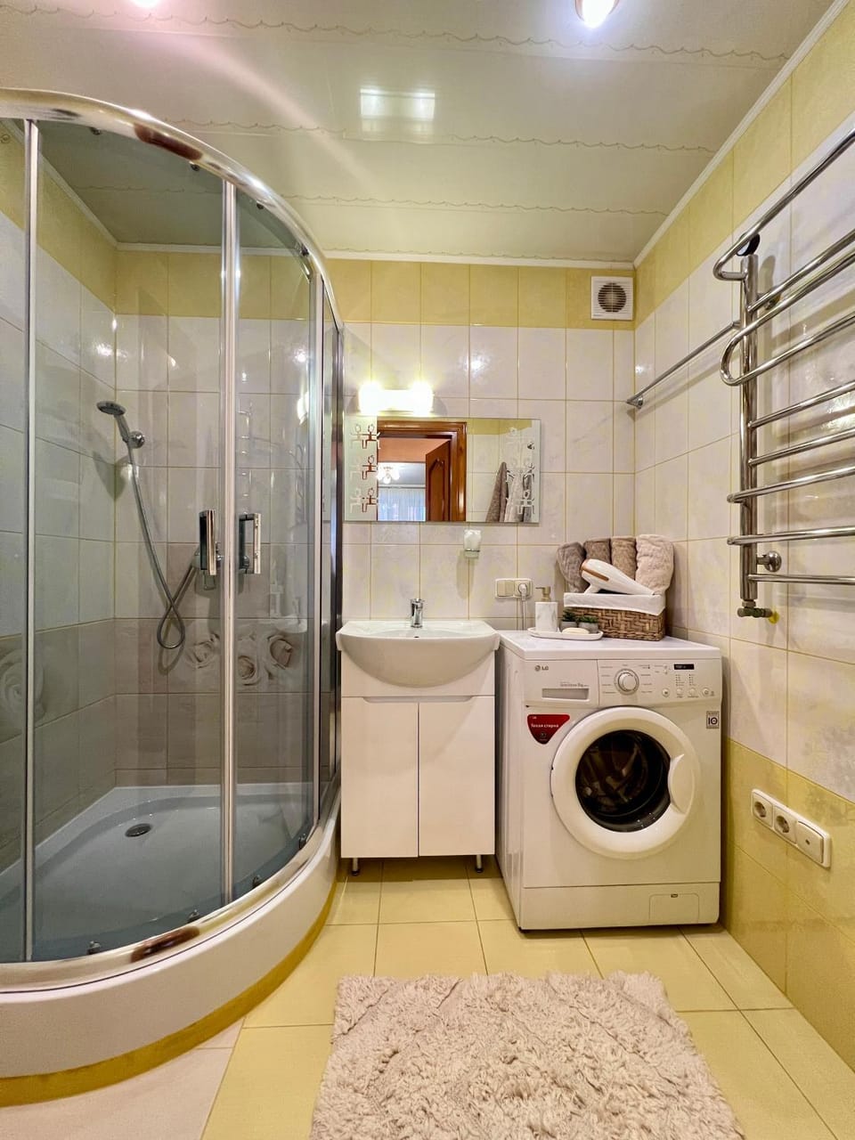 Shower, Bathroom, towels, washing machine, dryer