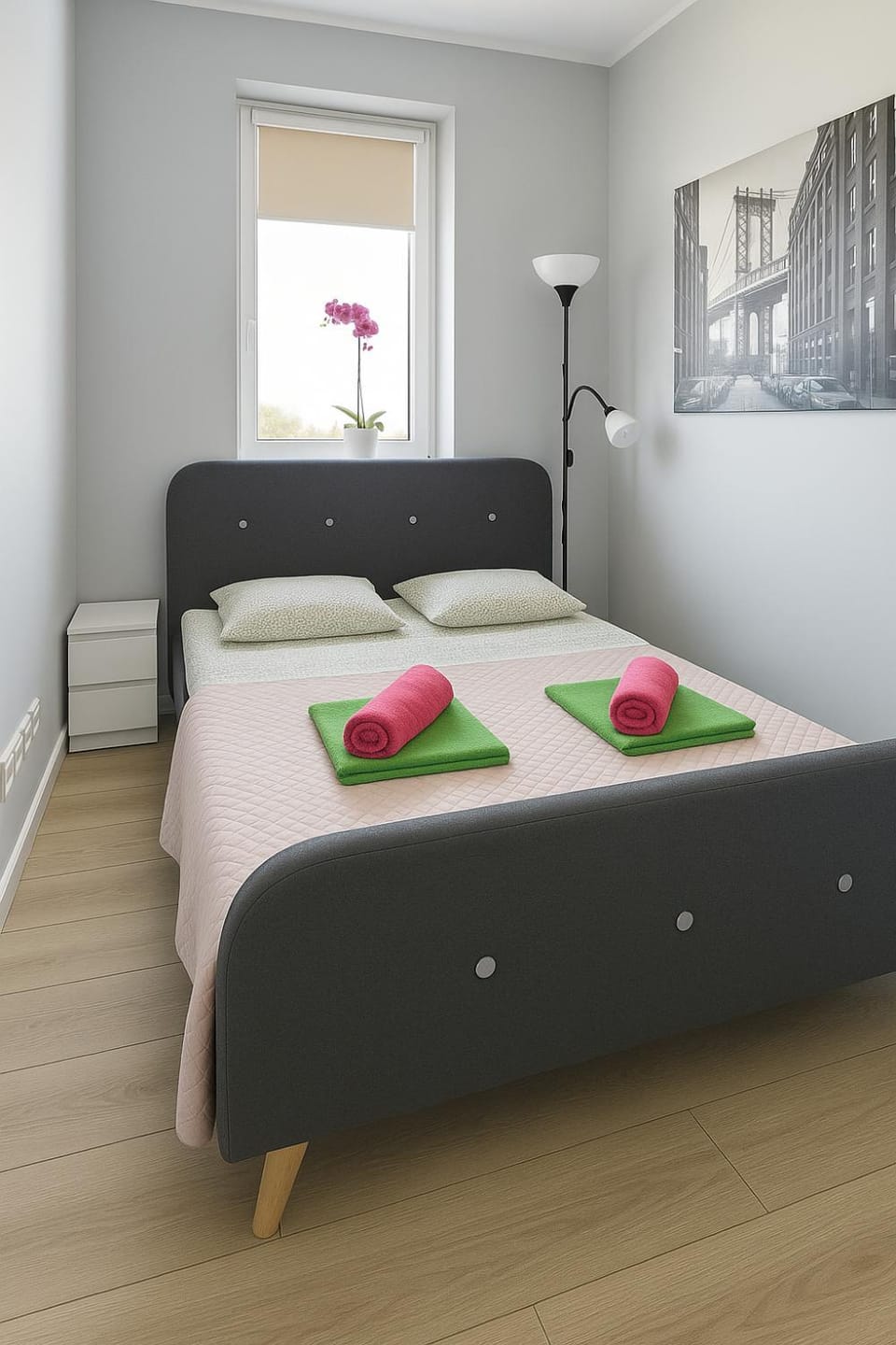 Bed, Photo of the whole room, Bedroom, towels
