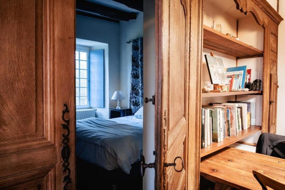 Bed, Library, Bedroom