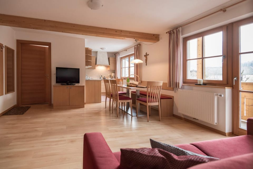 Kitchen or kitchenette, Living room, Dining area