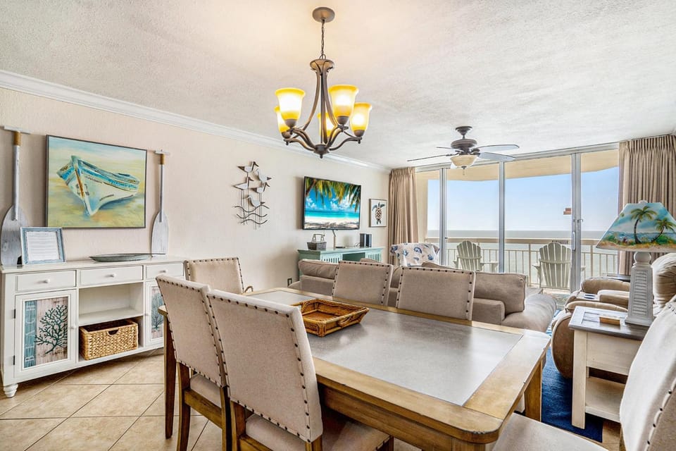 1004 Waters Edge Resort condo Apartment in Garden City