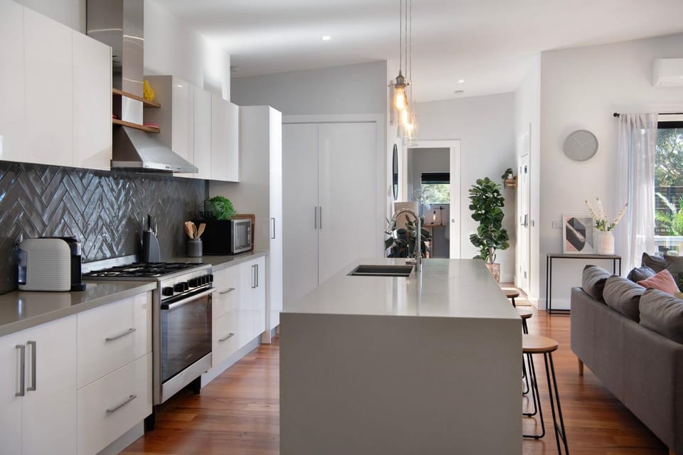 Coffee/tea facilities, Kitchen or kitchenette, oven, toaster