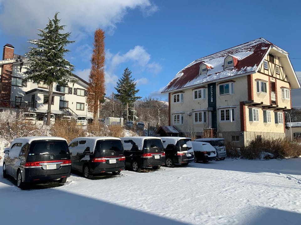 Property building, Winter, Parking