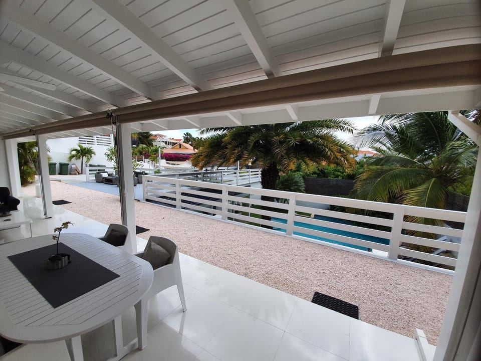 Balcony/Terrace, Pool view
