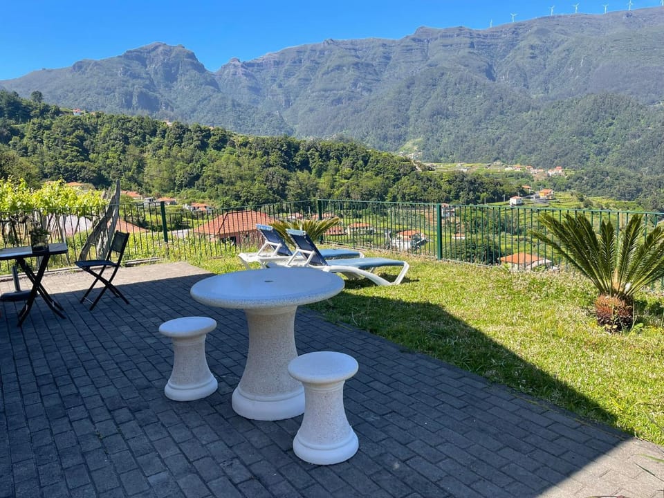 Patio, Patio, Garden, Dining area, Mountain view