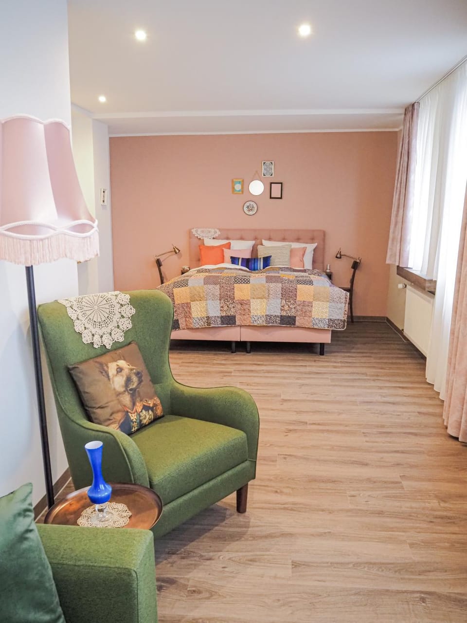 Photo of the whole room