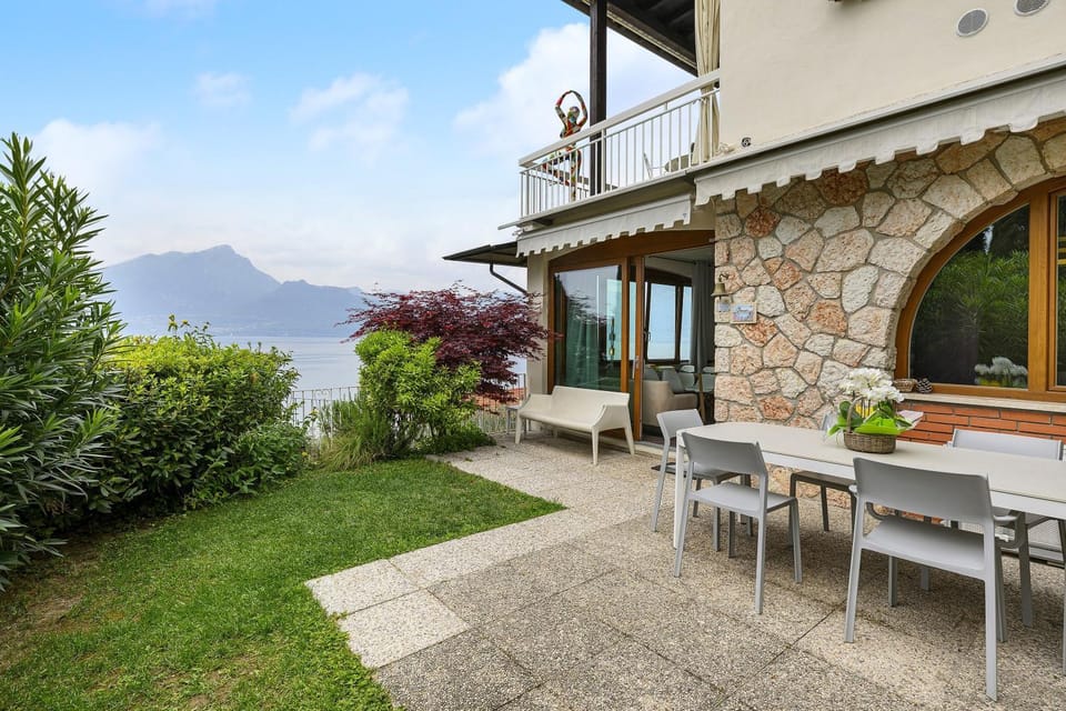 Residence La Mignon Oleandri Apartment in Torri del Benaco