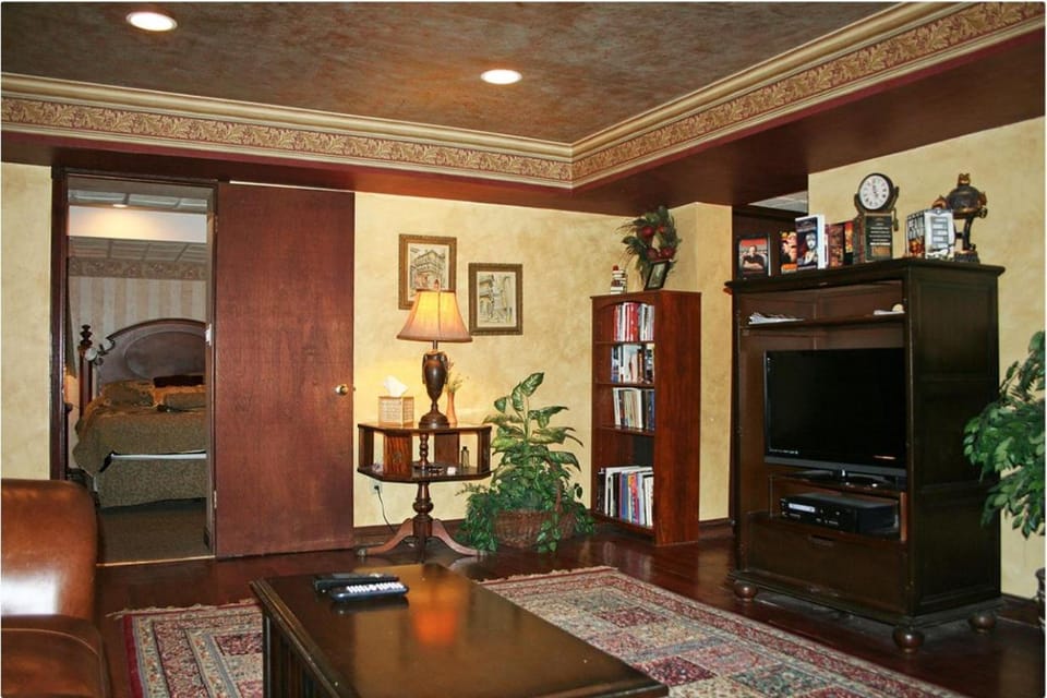 Living room, Bedroom