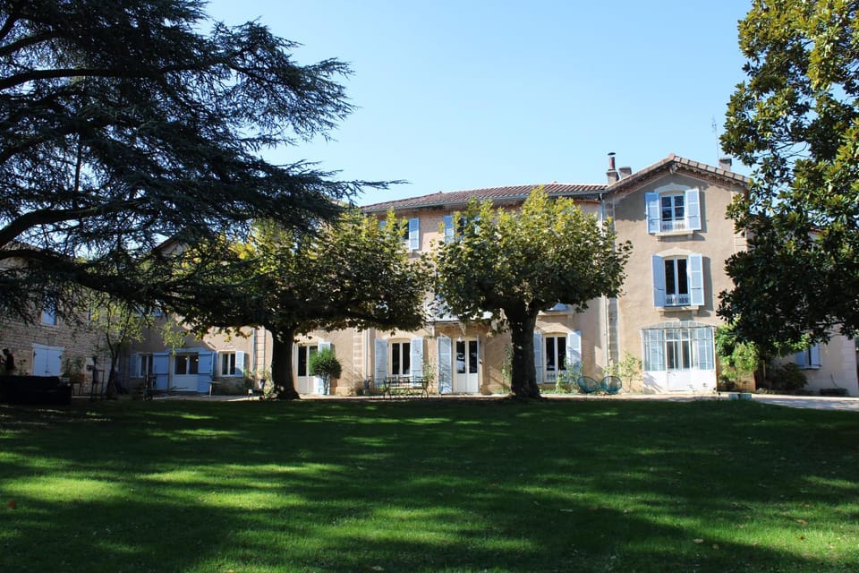 Property building, Facade/entrance, Garden view