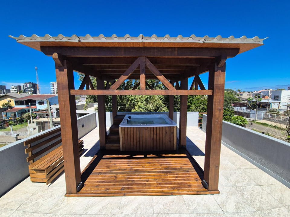 Hot Tub, View (from property/room), Balcony/Terrace