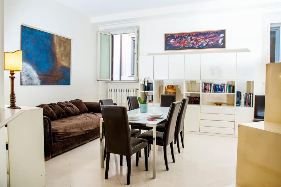 Living room, Dining area, Bedroom, Lunch