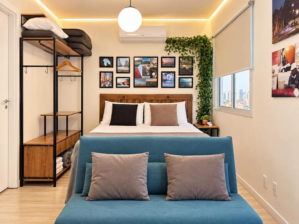 Bed, Photo of the whole room, Bedroom, air conditioner