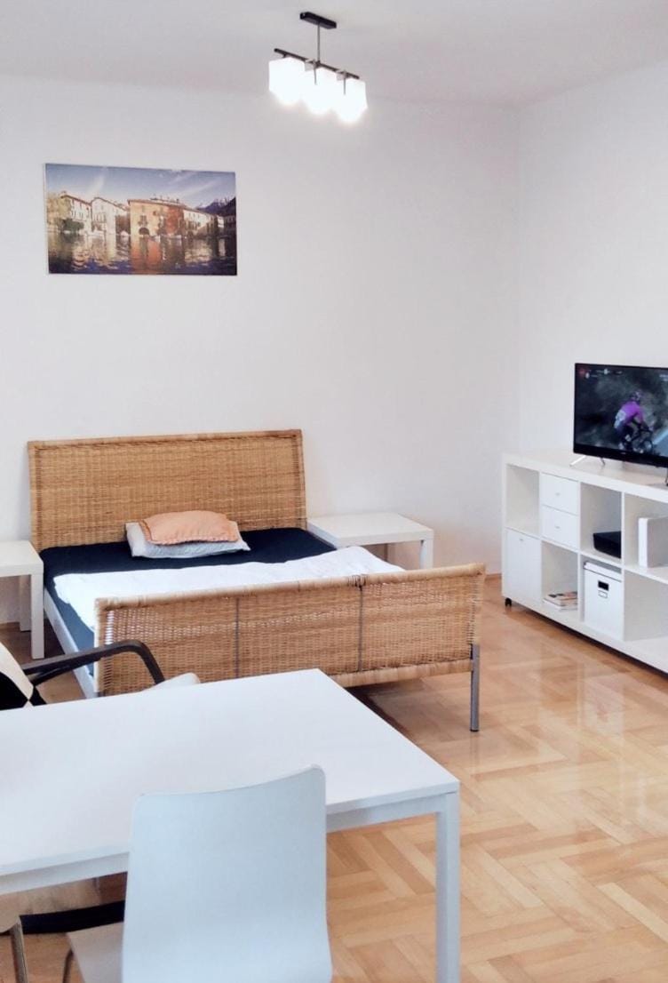 apartament Hallera Square Warsaw 27m2 Apartment in Warsaw