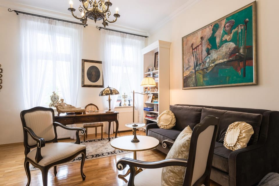 Library, Living room, Seating area
