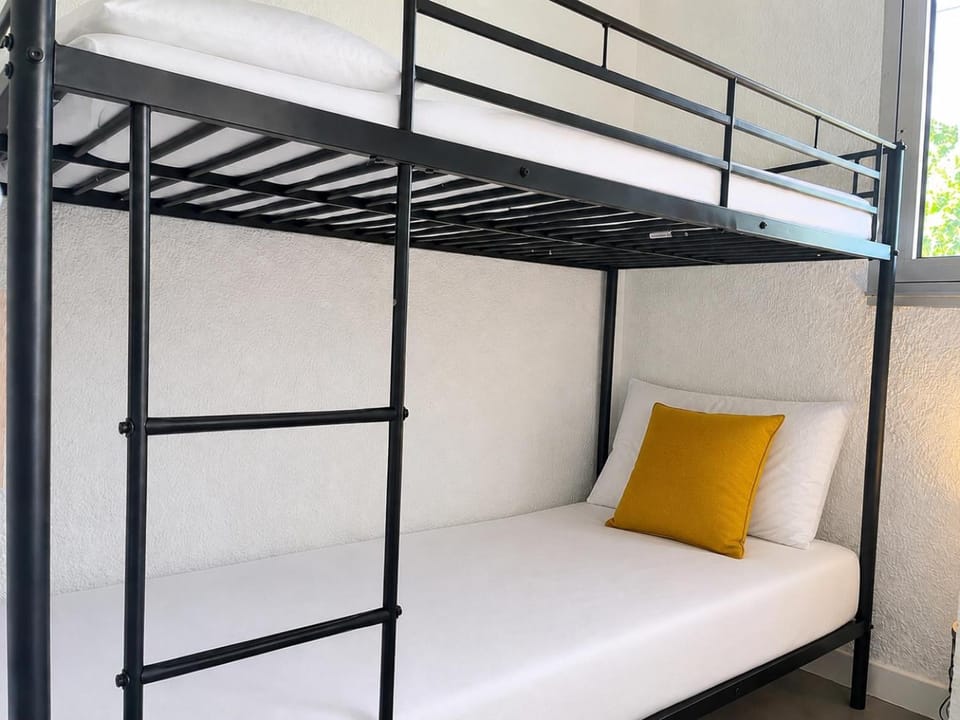 bunk bed