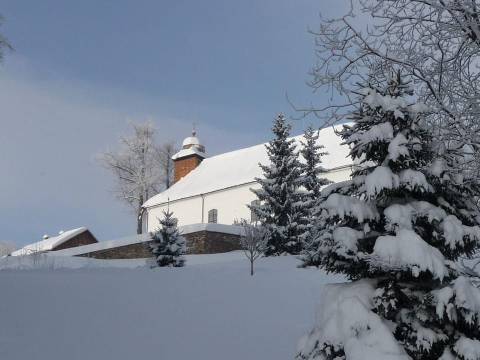 Nearby landmark, Winter