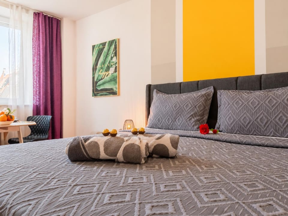 Bed, Living room, Bedroom