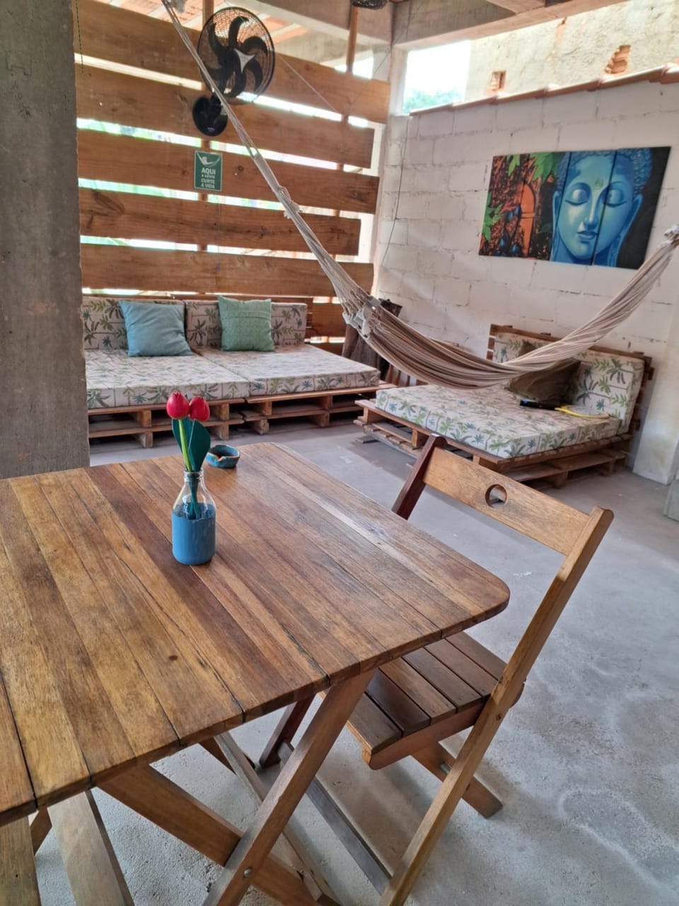 Seating area, Area and facilities, Entertainment