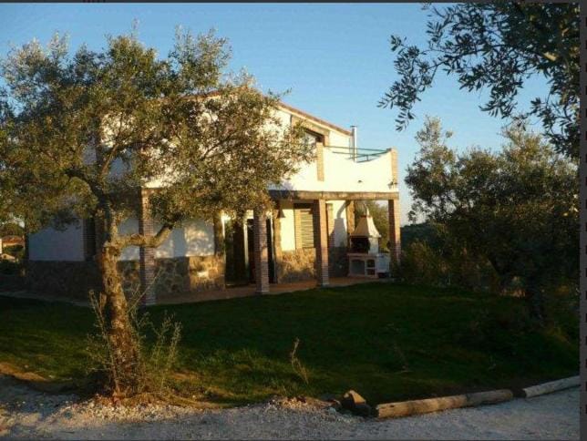 Facade/entrance, BBQ facilities, Balcony/Terrace