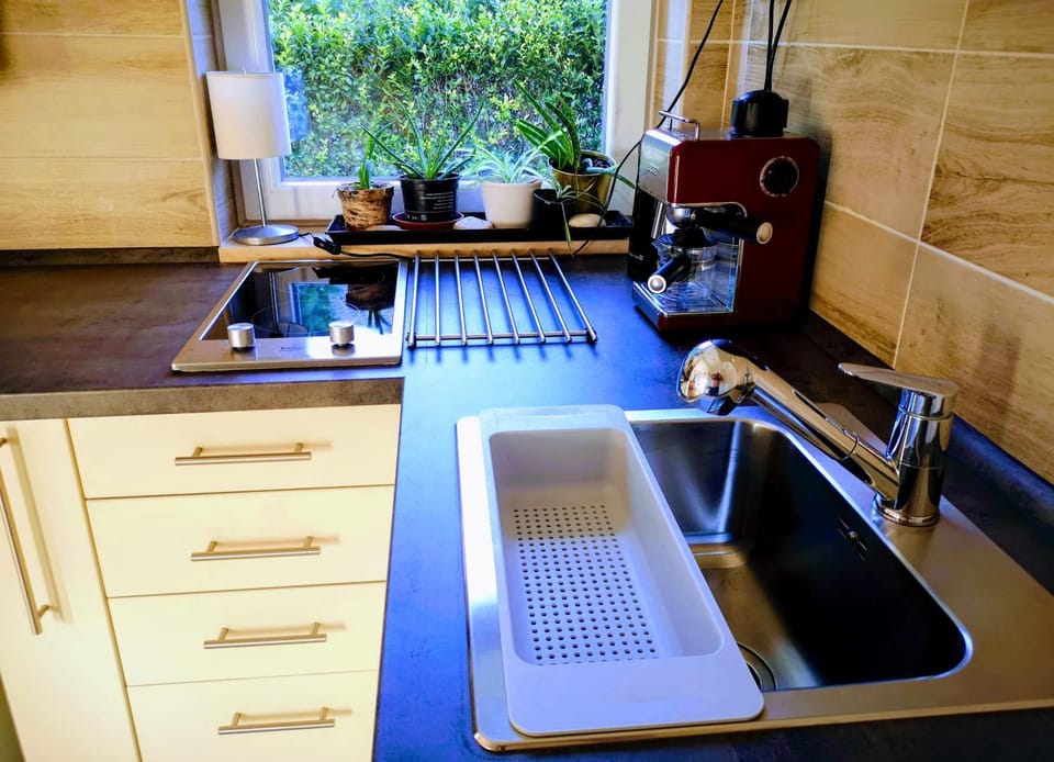 Coffee/tea facilities, Kitchen or kitchenette