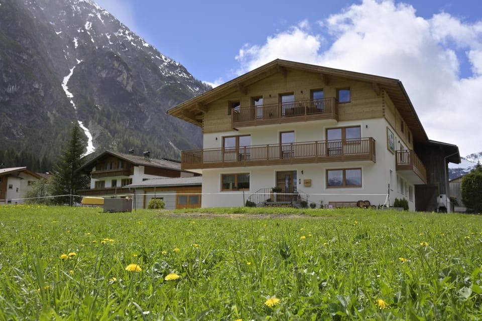 Lechtal-Pur-Aparts Apartment in Tyrol