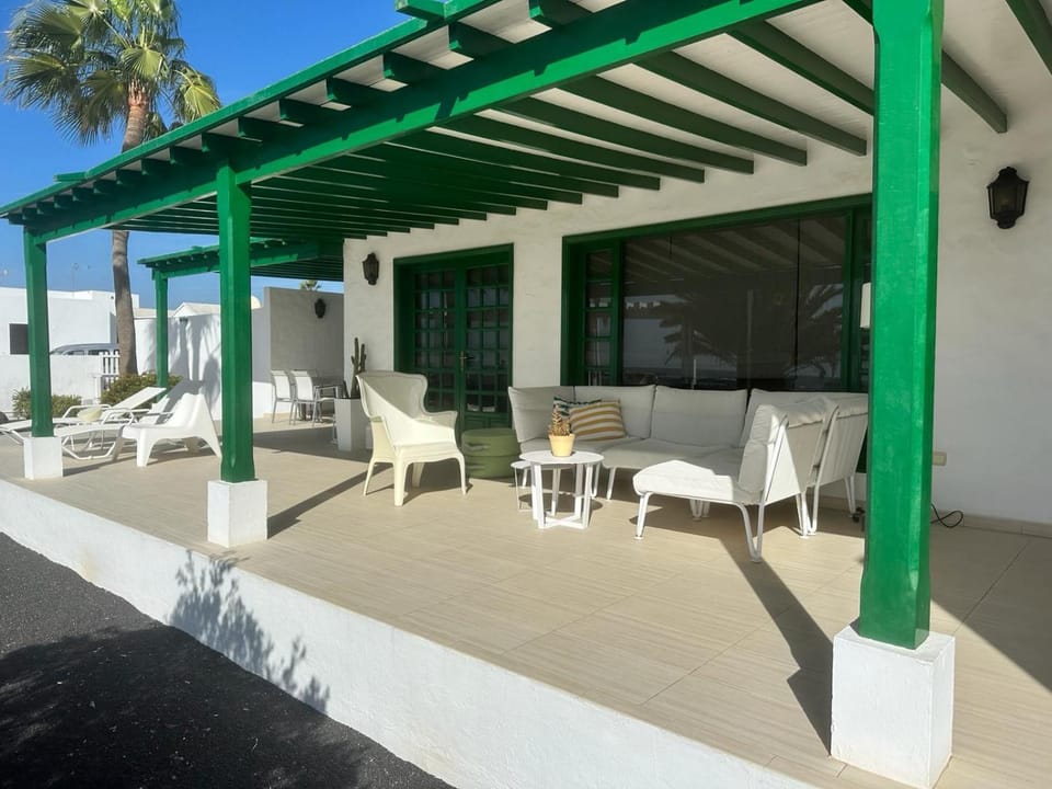 Luxury Villa Sea Front -La Orilla Villa in Isla de Lanzarote