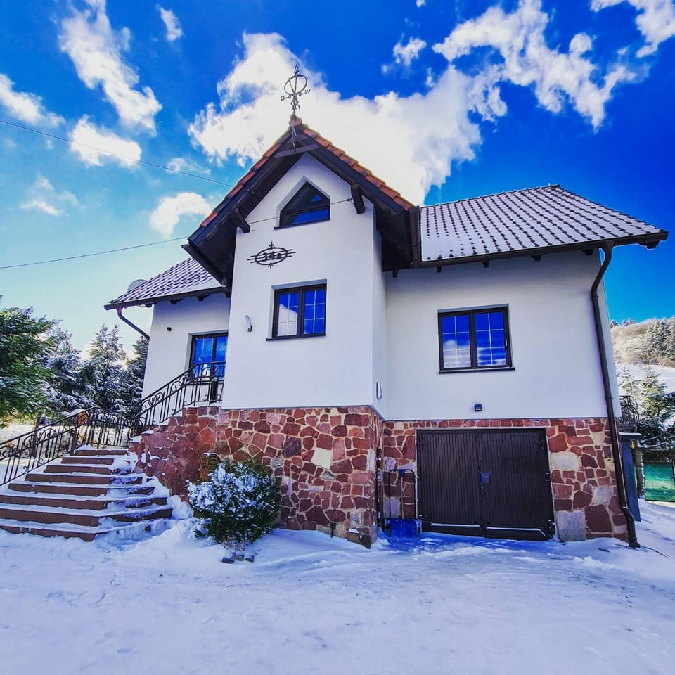 Property building, Day, Winter, Garden