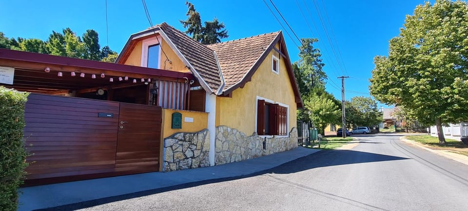 Property building, Street view