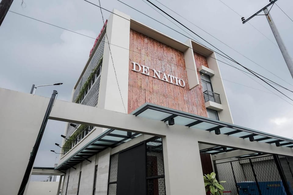 Facade/entrance