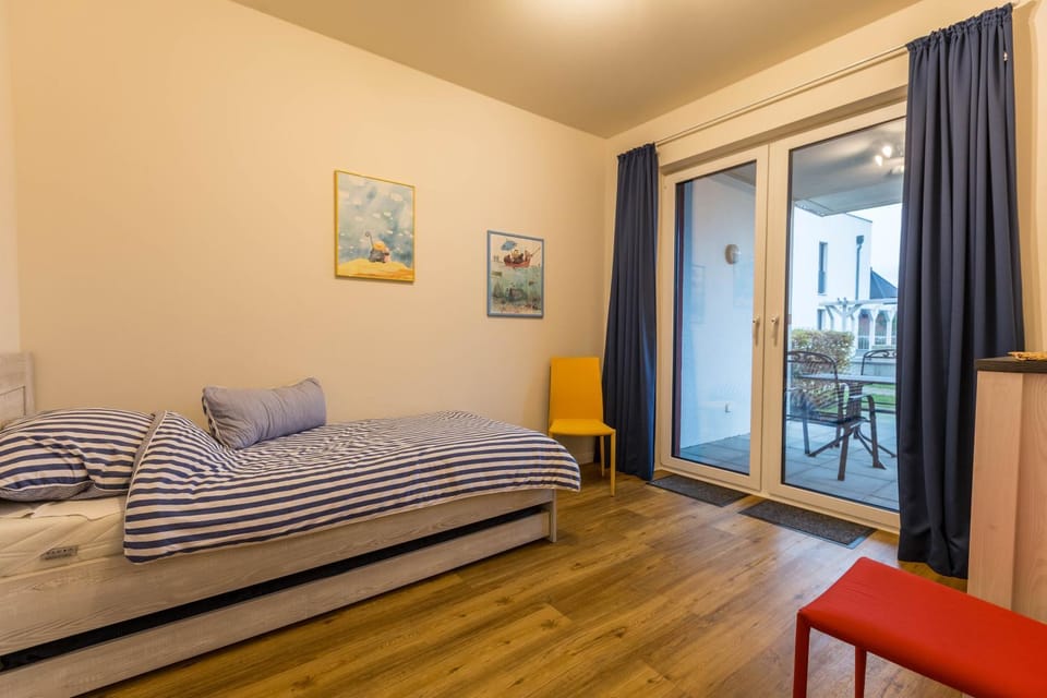 Living room, Bedroom