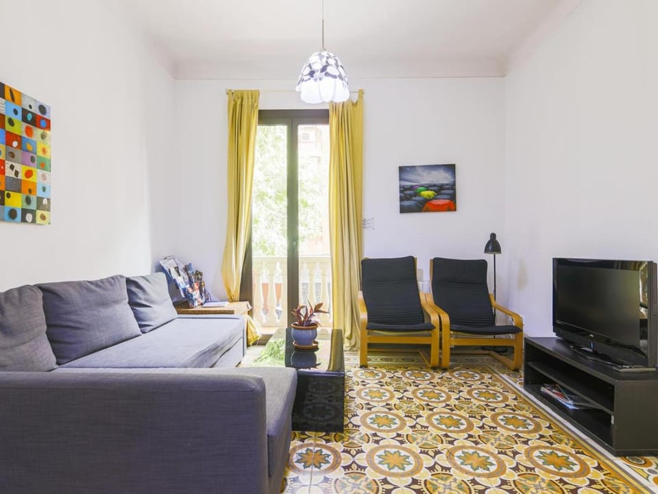 Be barcelona arco del triunfo sunny colors Apartment in Barcelona