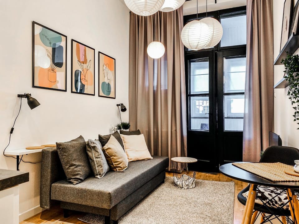 Living room, Seating area