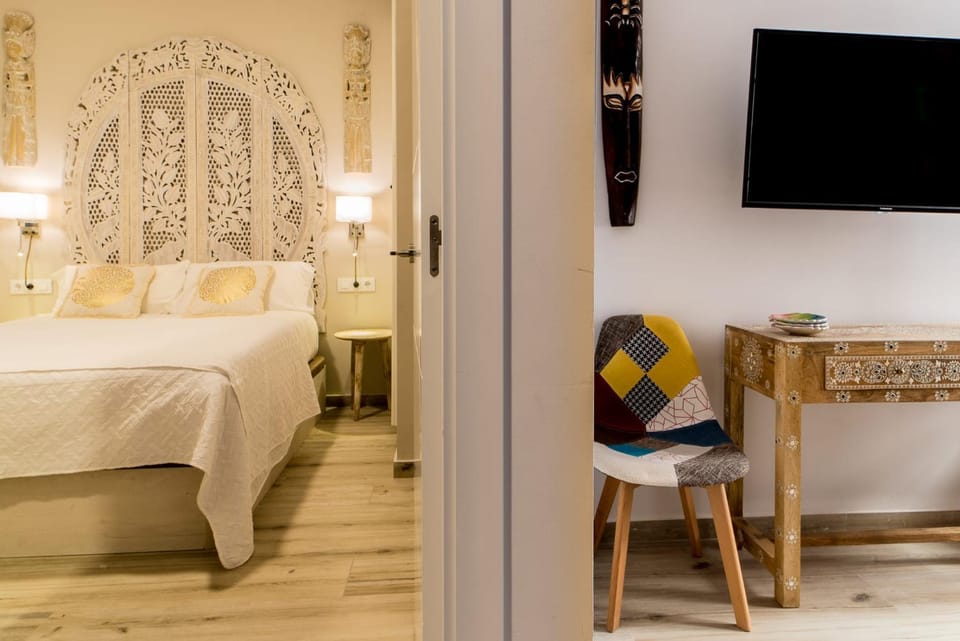 Bed, Photo of the whole room