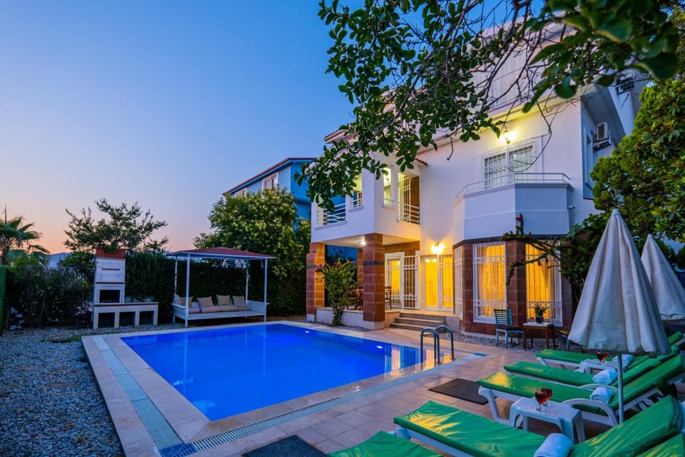 Property building, Swimming pool, Sunrise