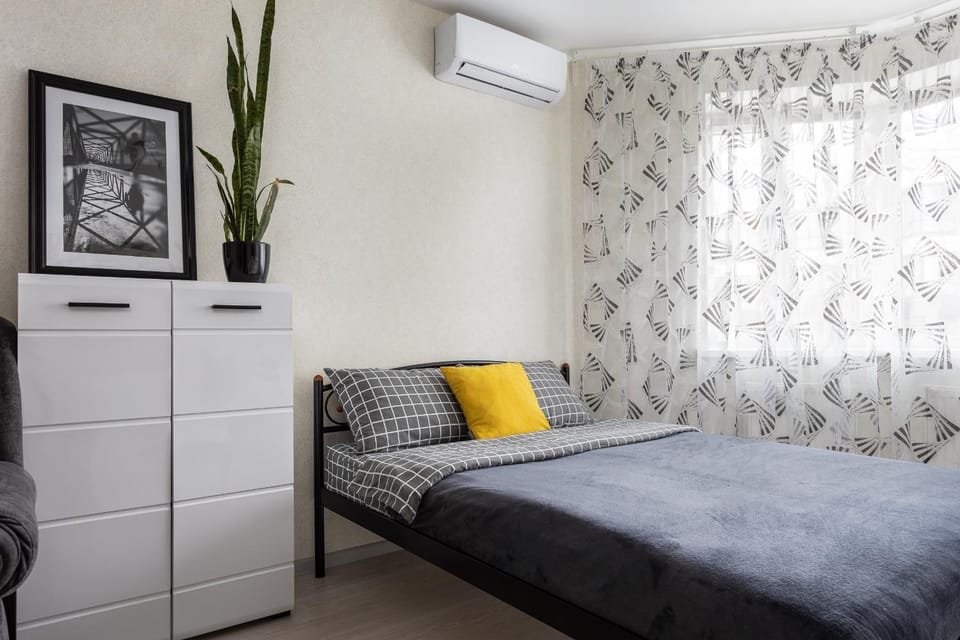 Bed, Photo of the whole room, Bedroom, air conditioner