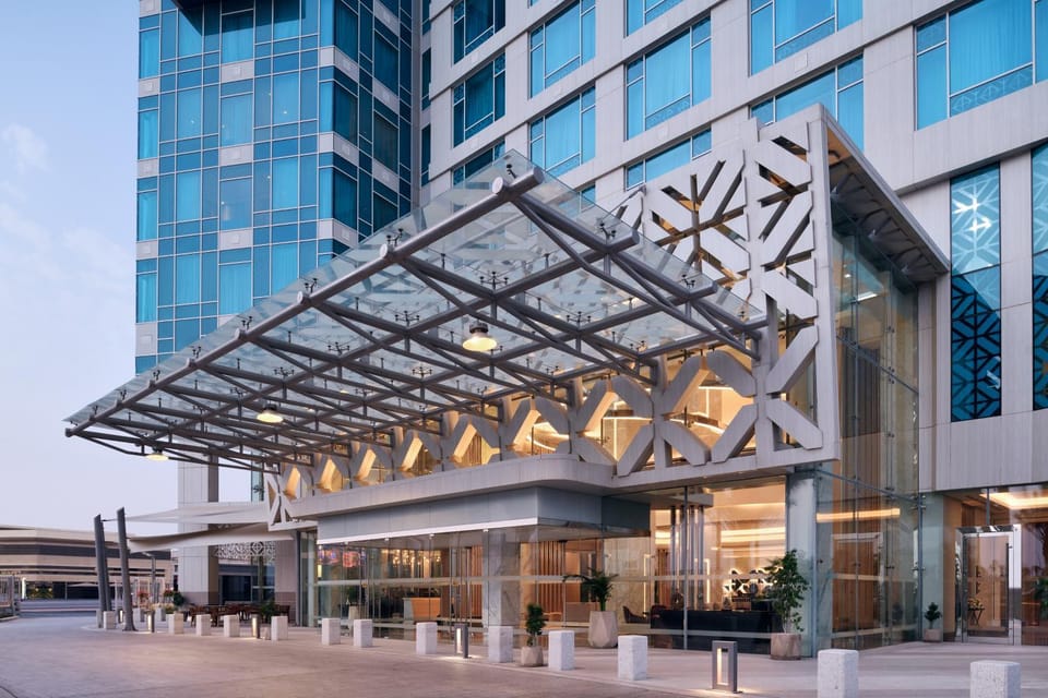 Property building, Facade/entrance