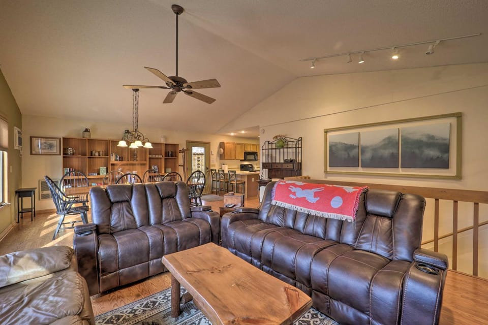 Hike, Bike, Unwind! Beech Mtn Stay w/ Scenic Views House in Beech Mountain