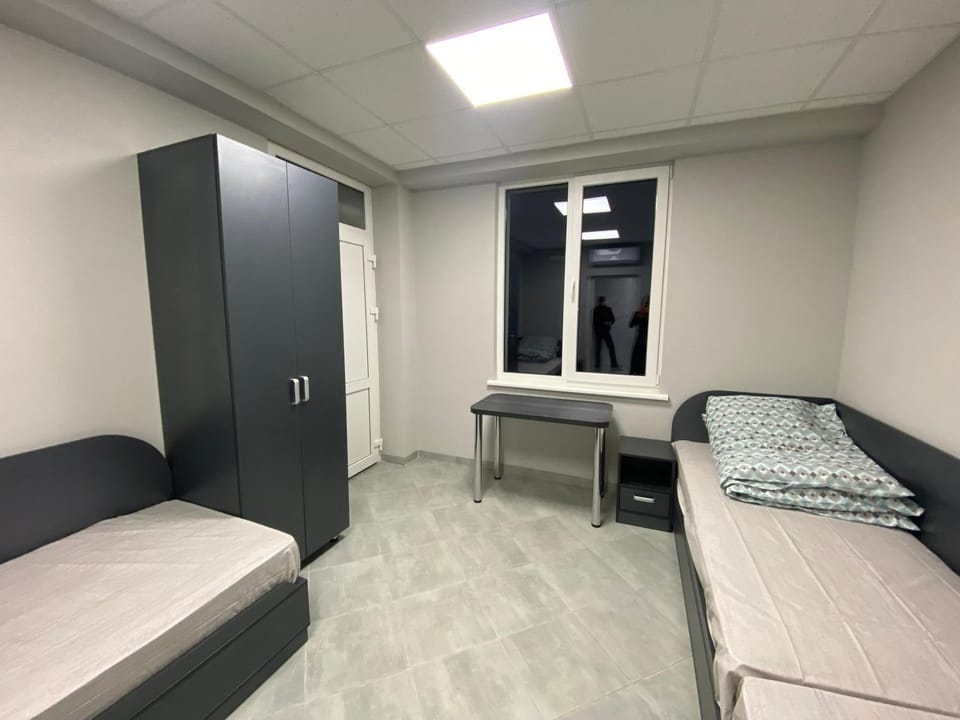 Bed, Photo of the whole room, wardrobe