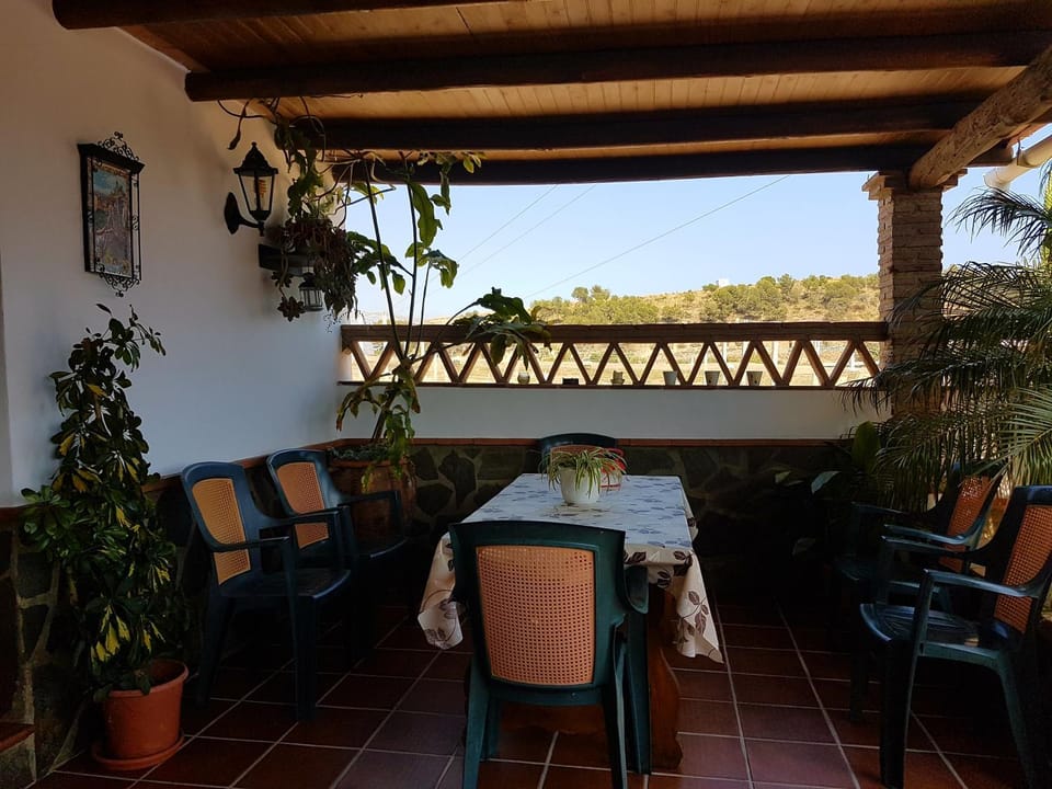 Cortijo Porroncico House in Axarquía